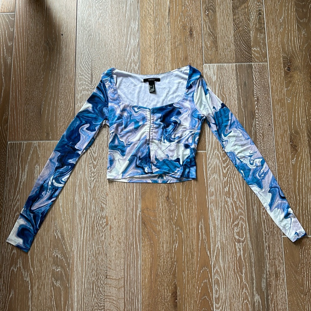 Forever 21 Long Sleeve Purple and Blue Tye Dye Crop Top in Size Small